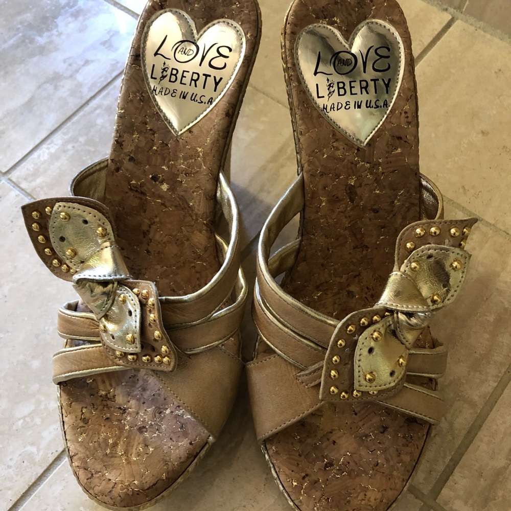 Gold wedge Sandal size 39